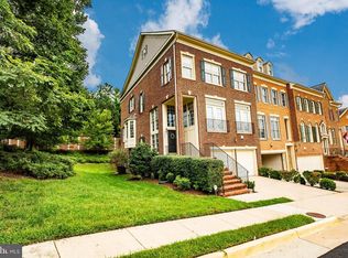 5452 Edsall Ridge Pl, Alexandria, VA 22312