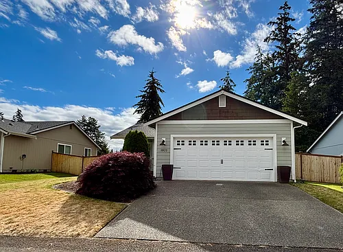 18420 39th Ave E Photo 1