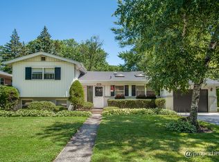 218 Heather Ln, Wilmette, IL 60091