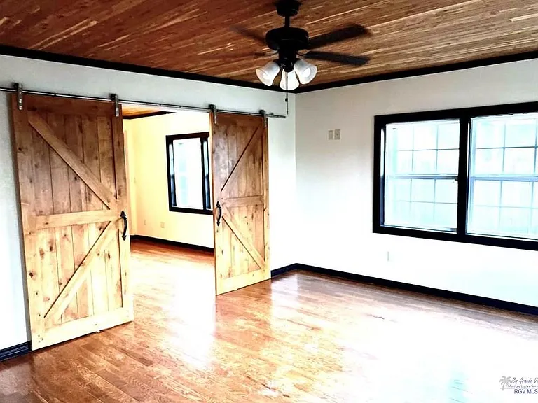 1010 W Madison Ave #A — Photo 4