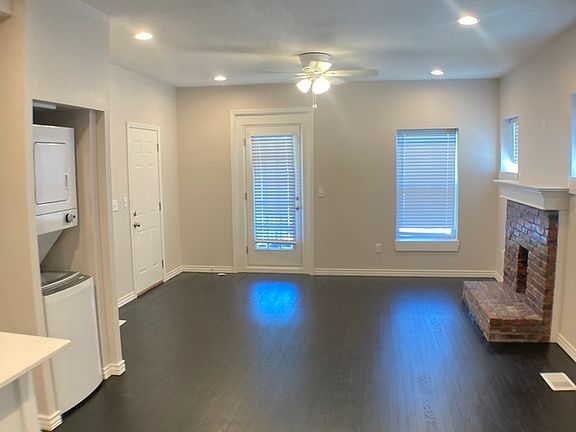 4th image of 1009 W 39th St #1E