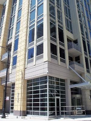 1st image of 720 N Larrabee St #1413