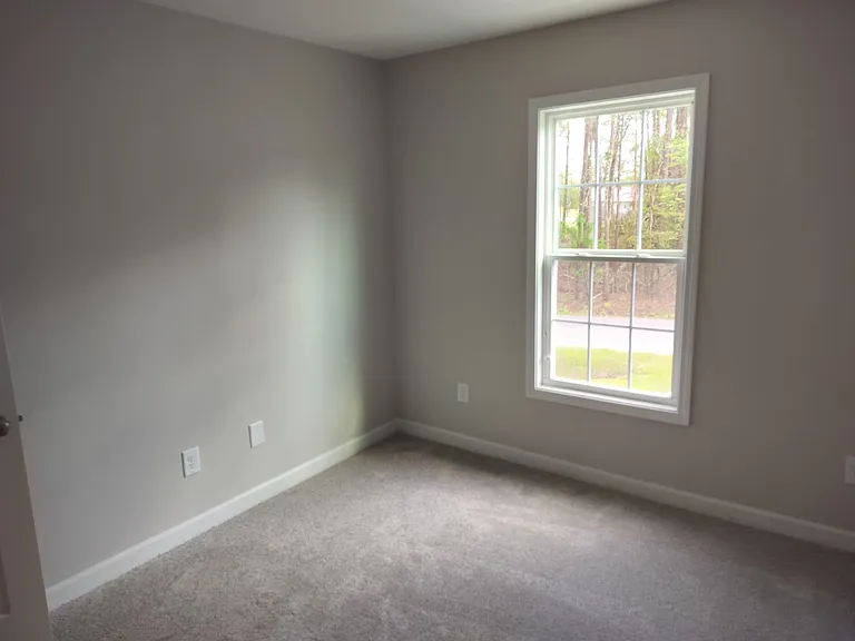 1051 McKay Dr — Photo 9