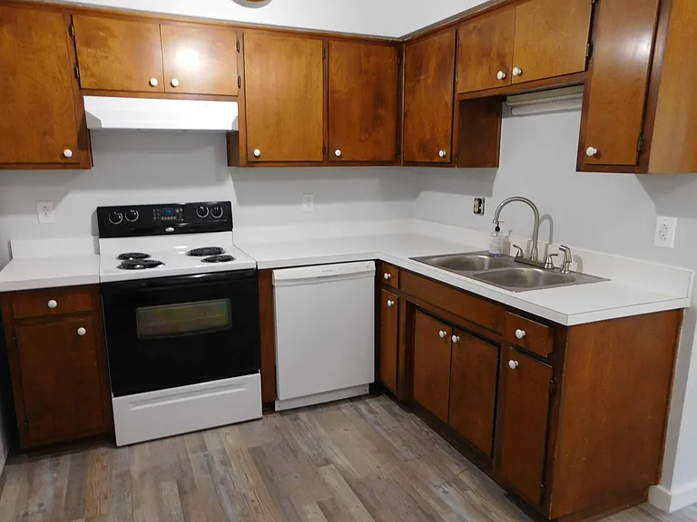 12 Donnell Ave — Photo 8