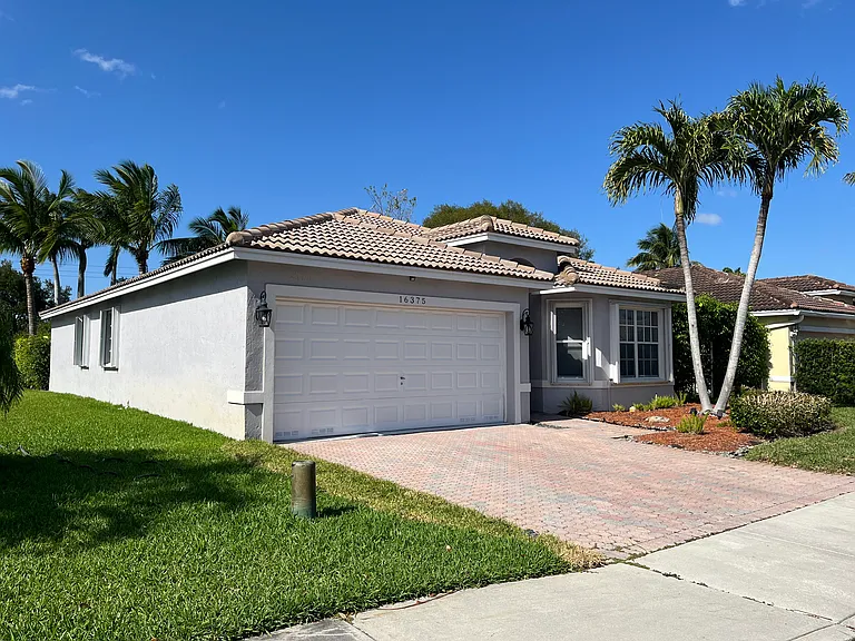 16375 NW 24th St — Photo 18