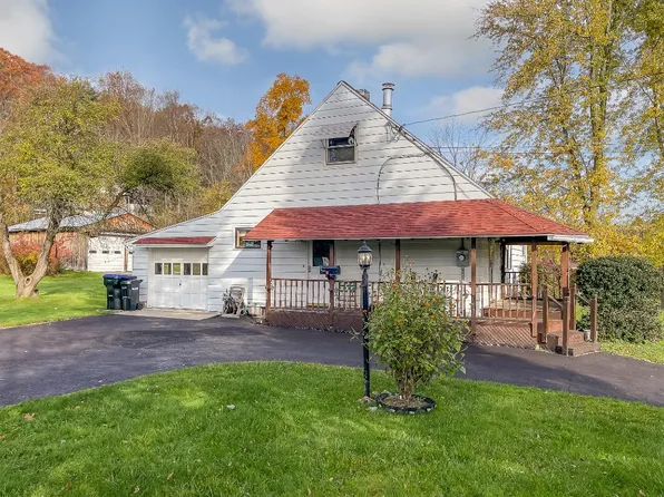54 New St, Apalachin, NY 13732