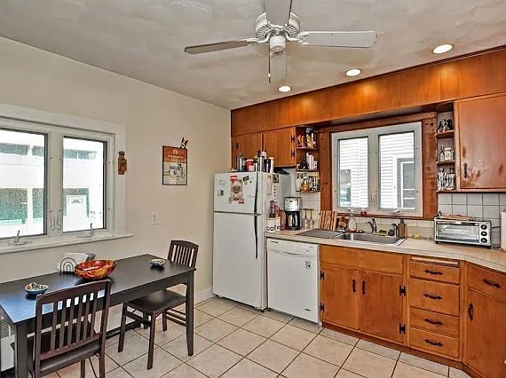 19 Princeton St #1 — Photo 3