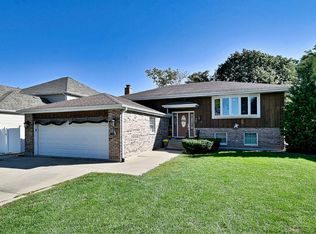 741 N Michigan St, Elmhurst, IL 60126