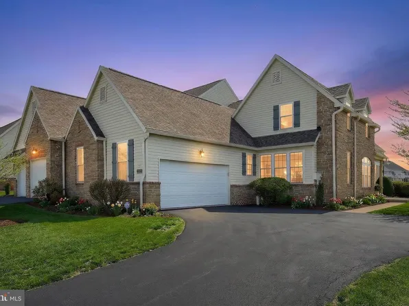 1100 Turnberry Ln, York, PA 17403