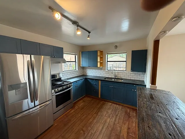 645 1/2 W San Francisco St #D — Photo 8