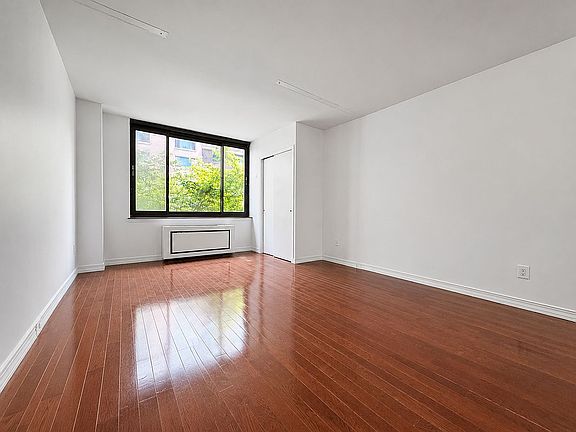 3rd image of 300 Albany St APT 4L