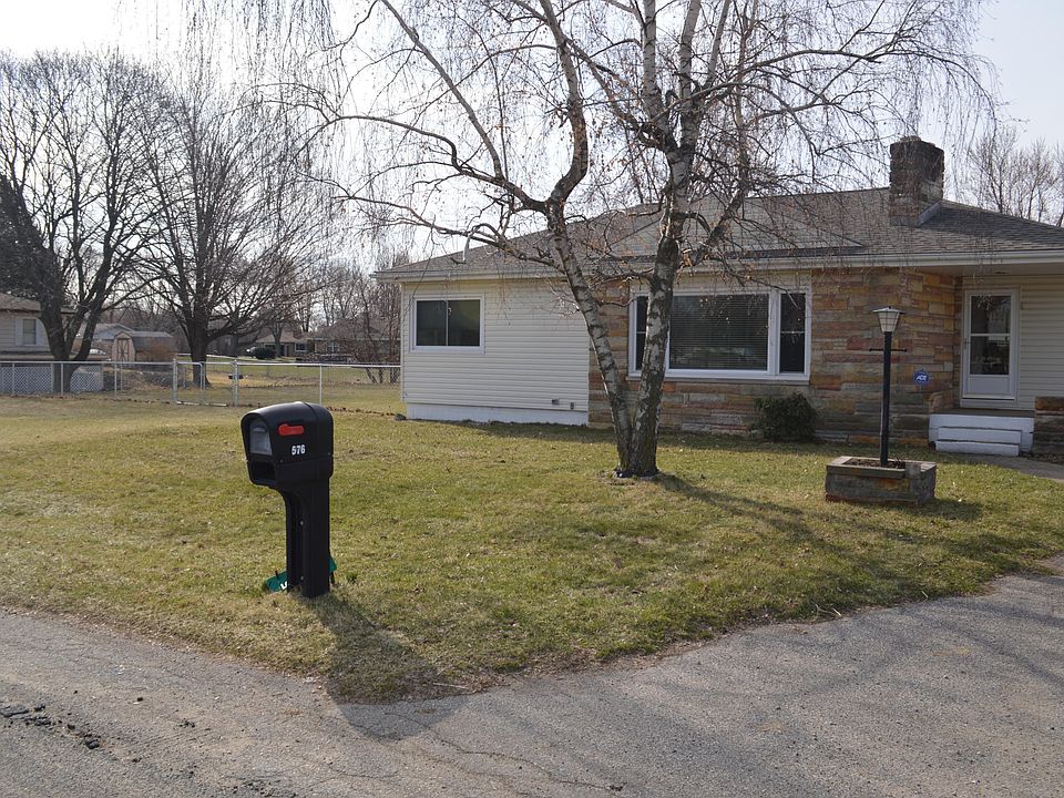 1st image of 576 E Delaware Ave