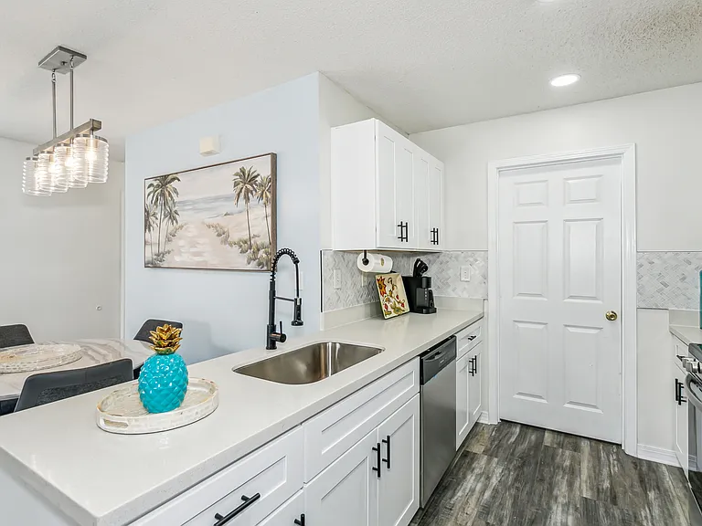 8407 Jarmen Ln — Photo 6