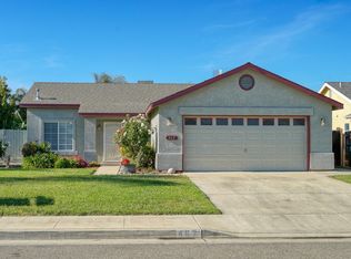 462 Crestwood Ave, Woodlake, CA 93286