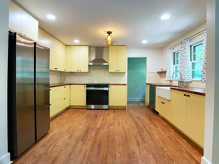 606 Fairview Rd — Photo 5