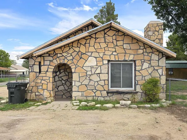 514 N 8th St, Carlsbad, NM 88220