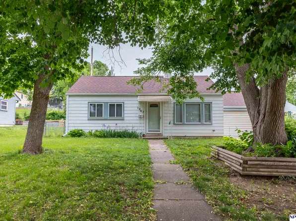 1407 N 70th Ave, Omaha, NE 68132