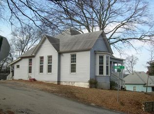 2618 E 17th St, Chattanooga, TN 37404