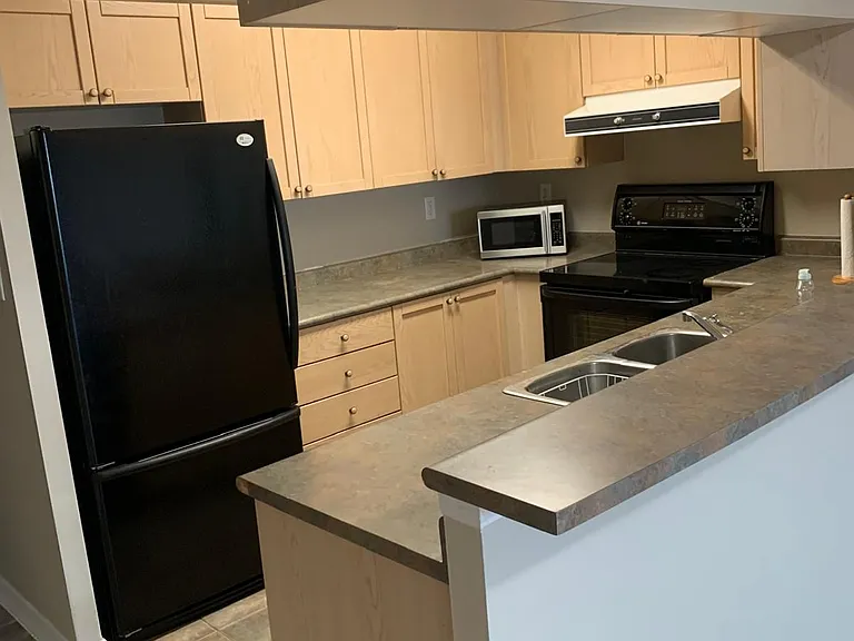39 Oneida Cres S #901 — Photo 3