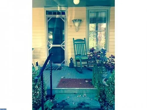 11 2nd St photo 1