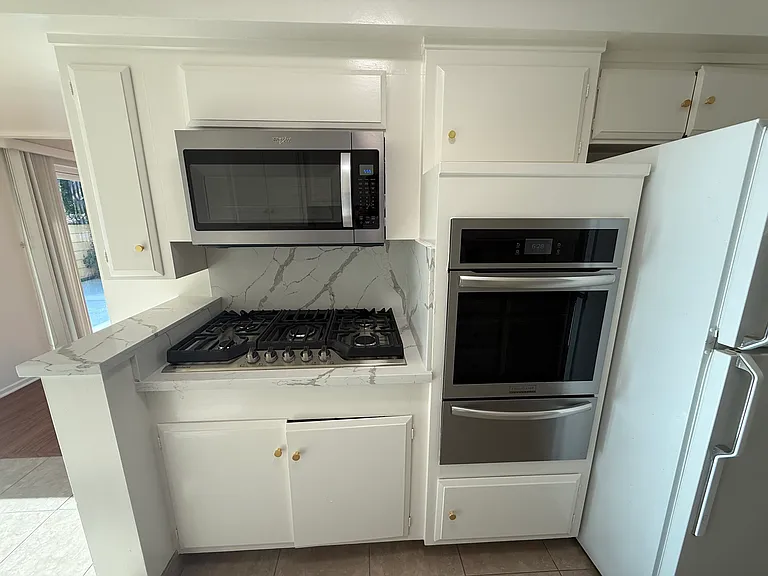 7838 W Manchester Ave #1 — Photo 6