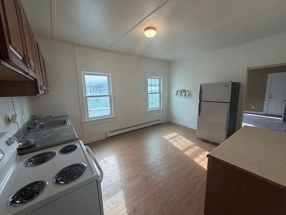 1st image of 8 S Main St APT 1B