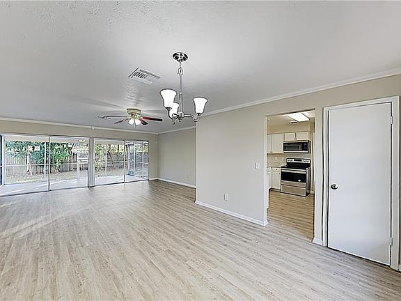 4th image of 2012 Keyes Ln