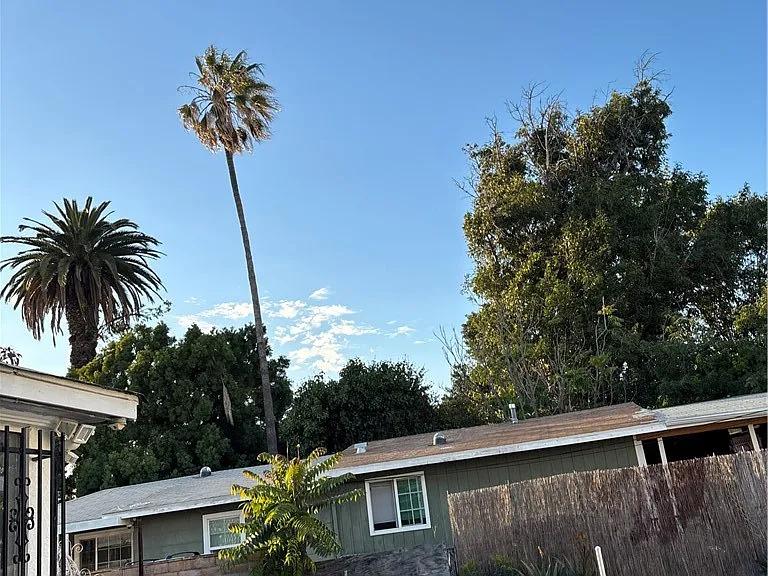 11962 Cedar Ave — Photo 13