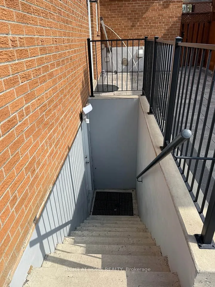2 bed, $1,950 — Photo 4