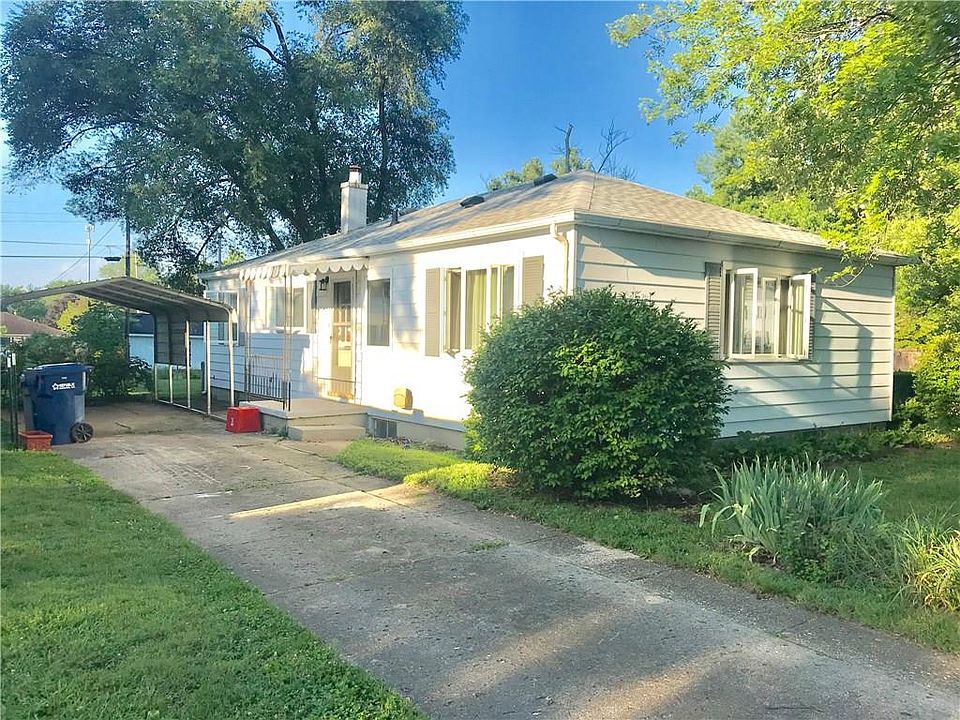 2nd image of 1911 E Maple Ave