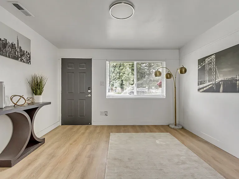 21P Living Room 21P Living Room