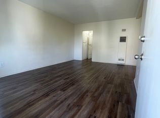 131 S Carondelet St #10, Los Angeles, CA 90057