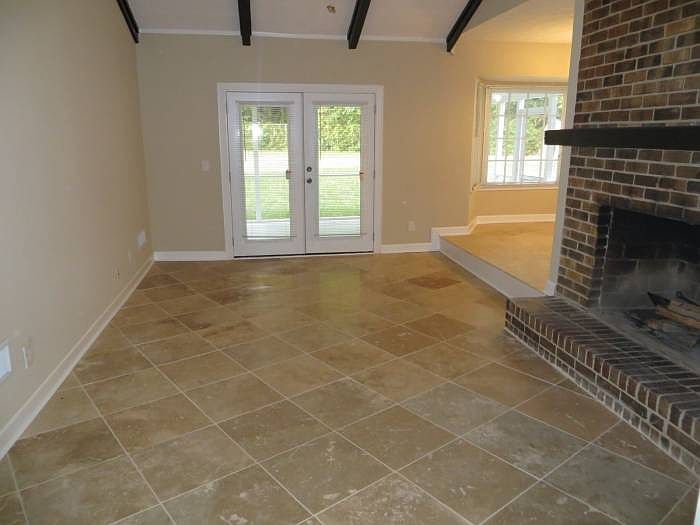 2nd image of 2366 Fairview Rd SE