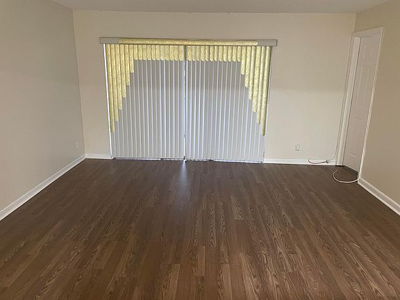 5th image of 711 Lori Drive #205