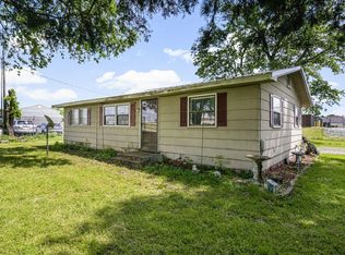 1100 N 3rd St, Grove, OK 74344