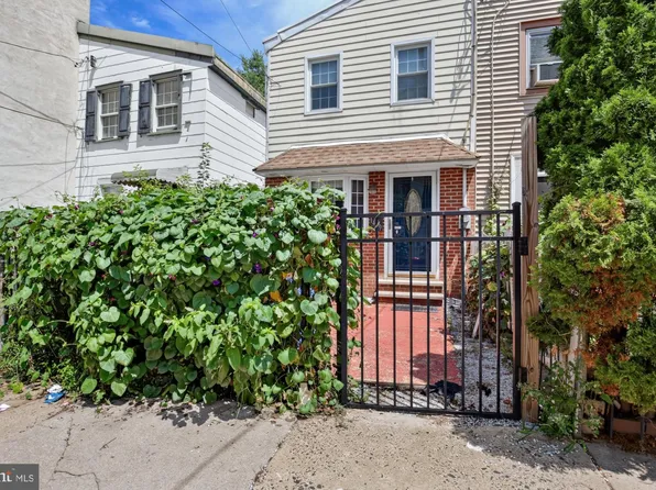 1439 E Oxford St, Philadelphia, PA 19125