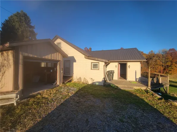 543 Claytonia Rd, Slippery Rock, PA 16057