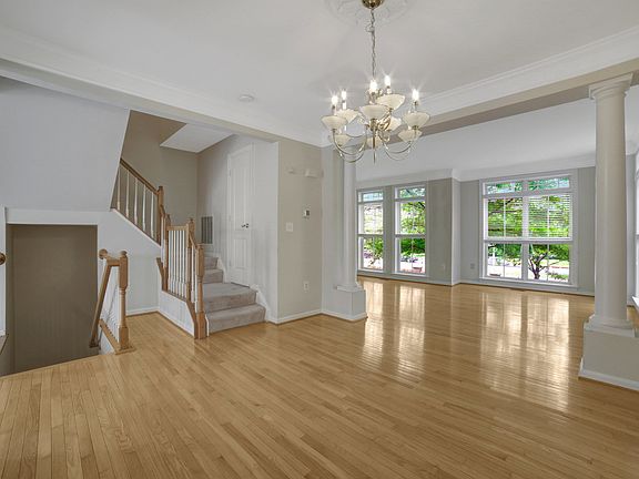 3rd image of 5026 Gardner Dr