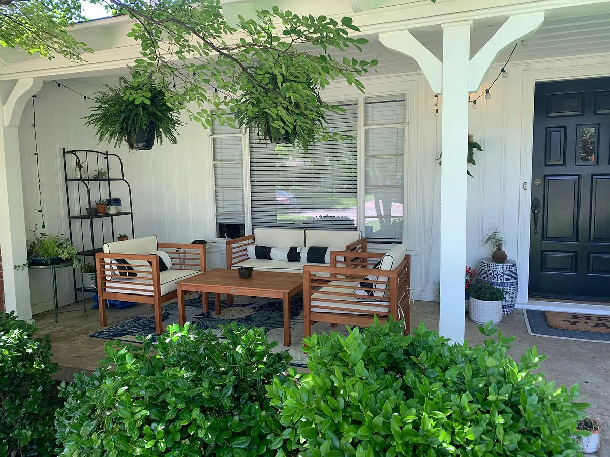 Best front porch in the neighborhood. - 6265 Ravendale Ln