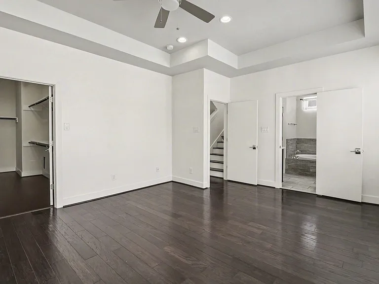 715 Hartman St — Photo 18