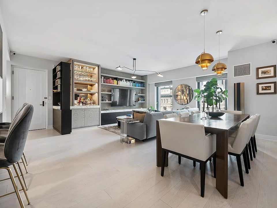 1st image of 55 W 17th St #1004