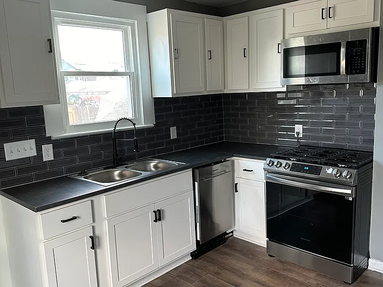 629 Sheldon Ave — Photo 7