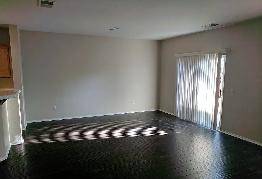 3 bed, 2.5 bath, 1550 sqft, $3,150 — Photo 4