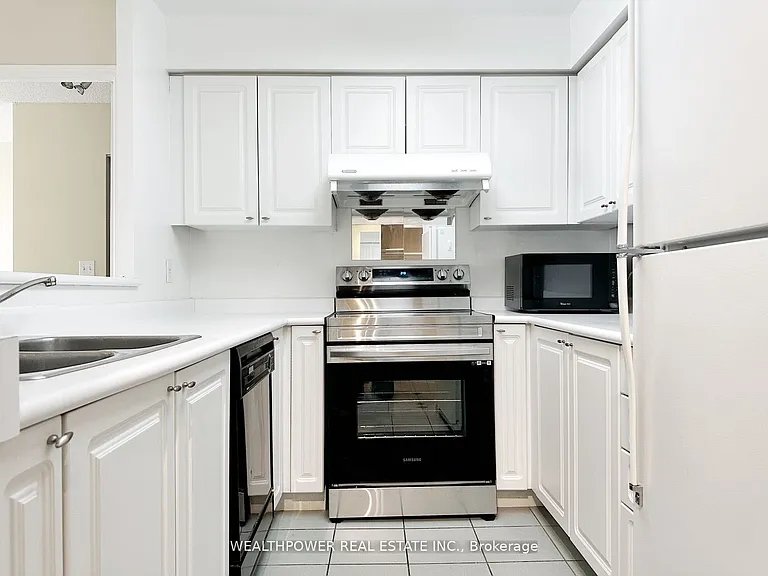 8 Pemberton Ave #1206 — Photo 5