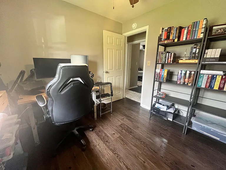 1406 Williamsburg Dr — Photo 6