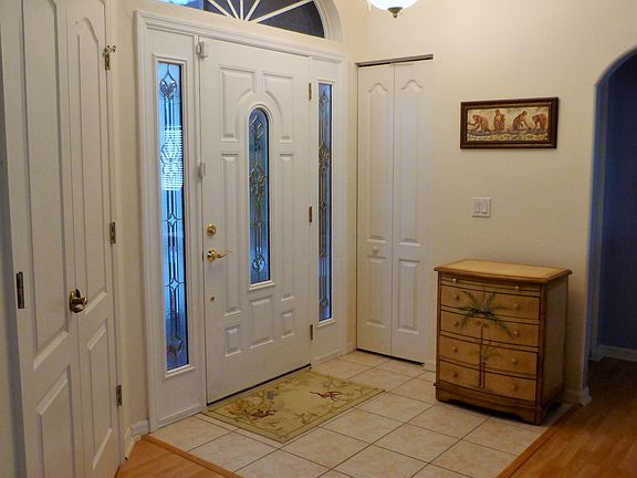 3rd image of 511 Rotonda Cir