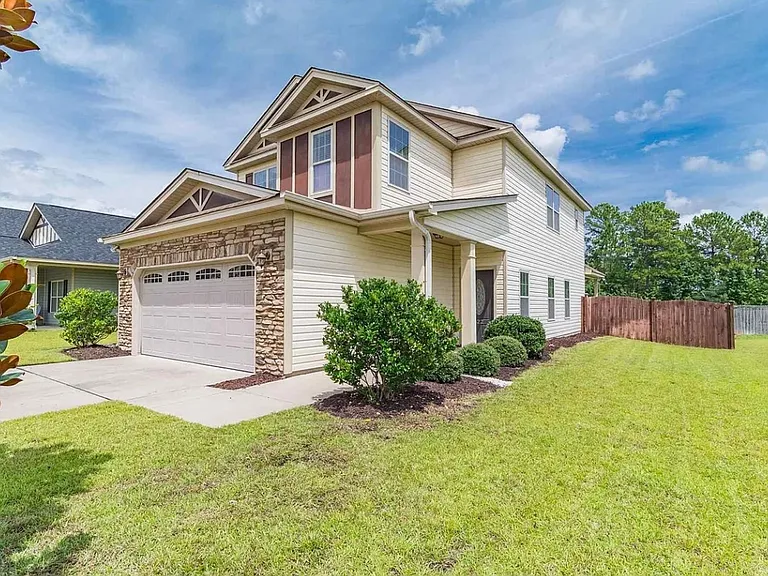 322 Tufton Ct — Photo 2