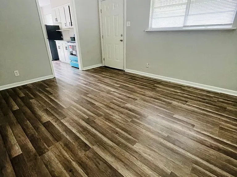 306 N Jackson St — Photo 13