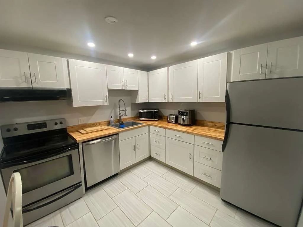 2 bed, 804 sqft, $1,350 — Photo 3