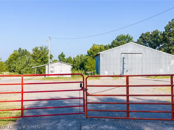 10419 N Highway 27, Danville, AR 72833